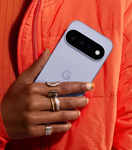Frost の Google Pixel 11 を持つ人。